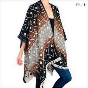 NWT FRYE Diamond Jacquard Ruana Shawl Wrap